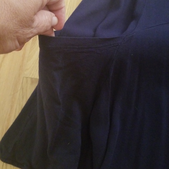 Tops - Picture 3 of 5